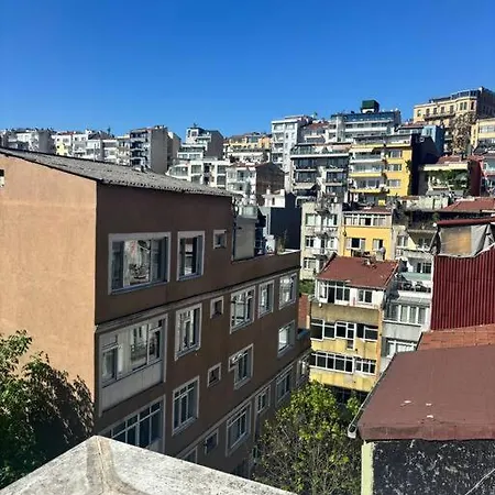 شقة Sunny Terrace Retreat Near Taksim Square