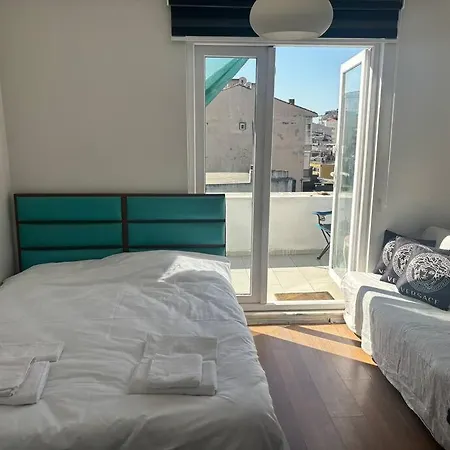 شقة Sunny Terrace Retreat Near Taksim Square